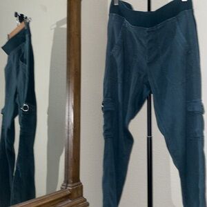 🌸$5 SALE‼️🌸 Soft cargo joggers